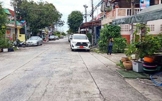 65006 ขายทาวน์เฮ้าส์ 2 ชั้น หมู่บ้านรินทร์ทอง รามคำแหง 190  บ้านสวย ตกแต่งใหม่