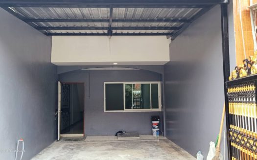 65006 ขายทาวน์เฮ้าส์ 2 ชั้น หมู่บ้านรินทร์ทอง รามคำแหง 190  บ้านสวย ตกแต่งใหม่