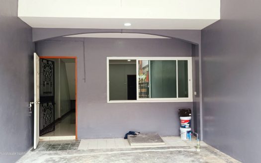 65006 ขายทาวน์เฮ้าส์ 2 ชั้น หมู่บ้านรินทร์ทอง รามคำแหง 190  บ้านสวย ตกแต่งใหม่