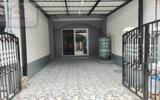 65018 ขายทาวน์เฮ้าส์ 2ชั้น ม.พูนสินธานี1 ถนนเคหะร่มเกล้า64 ลาดกระบัง กรุงเทพฯ