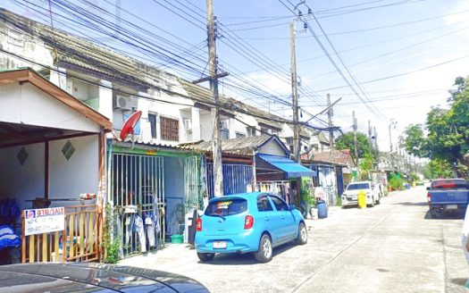 ขายทาวน์เฮ้าส์2ชั้น หมู่บ้านมโนรมย์5 ซอยหทัยราษฎร์35 เขตคลองสามวา ใกล้ซาฟารีเวิลด์ ใกล้แฟชั่นไอส์แลนด์ ใกล้ทางด่วนจตุโชติ ใกล้วงแหวนรอบนอก