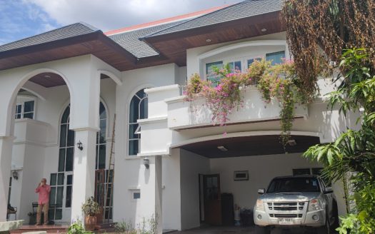 ขายบ้านเดี่ยวสุทธาวิลล์ ถนนรามอินทรา สุทธาวิลล์เนื้อที่150ตรว ติดสถานีรถไฟฟ้านพรัตน์ ใกล้มอเตอร์เวย์ ทางด่วนรามอินทรา คันนายาว บางกะปิ กรุงเทพฯ