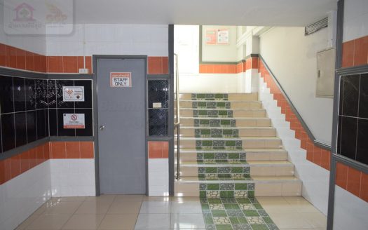 ขายโรงแรมอพาร์ตเม้นท์1ไร่เศษ ใกล้นิคมอมตะนคร ใกล้สนามบินสุวรรณภูมิ พานทอง ชลบุรี