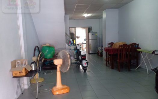 ขายทาวน์เฮ้าส์โชคชัยปัญจทรัพย์ ถนนรามคำแหง184 ใก้ลสถานีรถไฟฟ้าเคหะรามคำแหง  ใกล้สนามบินสุวรรณภูมิ แขวงมีนบุรี เขตมีนบุรี กรุงเทพฯ