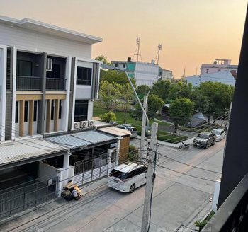 ให้เช่าโฮมออฟฟิต 3ชั้น โครงการPatio รามอินทรา-วัชรพล ท่าแร้ง บางเขน กรุงเทพฯ