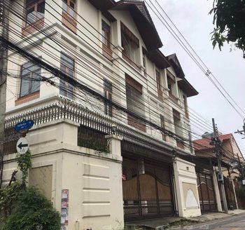 ขายบ้านเดี่ยวหรู3ชั้น เนื้อที่150ตารางวา ถนนรัชดาภิเษก32 แขวงจันทรเกษม เขตจตุจักร กรุงเทพมหานคร