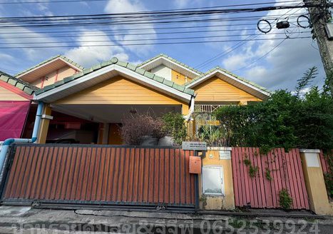 บ้านแฝด2ชั้น หลังมุม 41 วา  ใกล้ดรีมเวิล์ด คลอง 4 ถนนรังสิต-นครนายก เฟอร์นิเจอร์ครบ หิ้วกระเป๋าเข้าอยู่ได้เลย