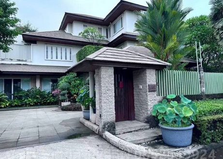 บ้านเดี่ยว 3ชั้น เนื้อที่260ตารางวา ใกล้มหาวิทยาลัยเกษตรศาสตร์ ซอยวิภาวดี-รังสิต60 ถนนวิภาวดี-รังสิต เขตหลักสี่ กรุงเทพมหานคร