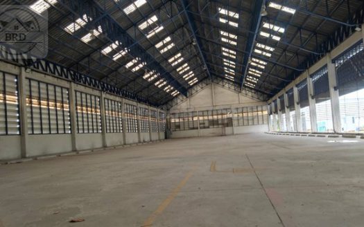 ให้เช่าโกดัง คลังสินค้า ทำเลทอง ติดถนนเทพารักษ์ พื้นที่ 1,260 ตารางเมตร ค่าเช่า200บาท/ตรม. เมือง สมุทรปราการ