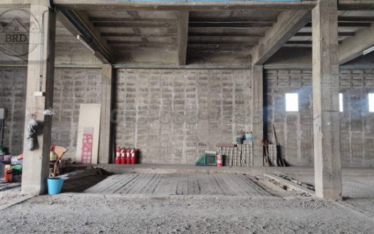 ให้เช่าโกดัง คลังสินค้า ทำเลทอง ติดถนนเทพารักษ์ พื้นที่ 1,225 ตารางเมตร ค่าเช่า80/ตรม. สามารถแบ่งเช่าได้ เมือง สมุทรปราการ