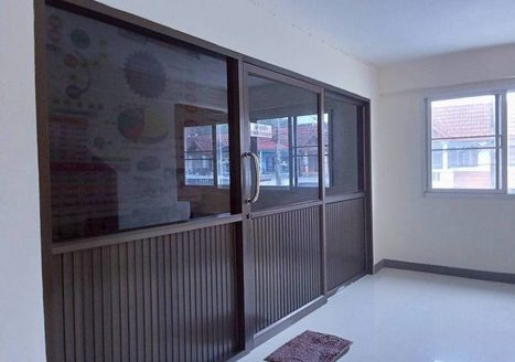 ได้หมดเลย รีโนเวทให้แล้ว สำนักงาน Office ร้านค้า สต๊อคสินค้า ตึก 4.5 ชั้น 36 ตรว. จอดรถ 5 คัน ติดถนนเทพารักษ์ ราคา 16.5 ล้าน เมือง สมุทรปราการ