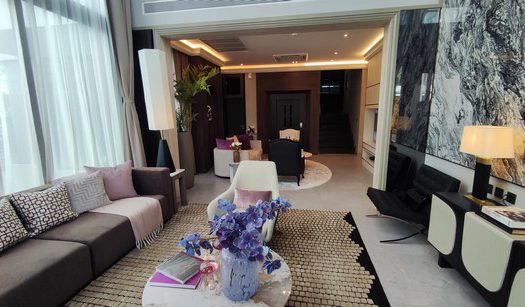 Grand Bangkok Boulevard 3 ชั้น บางนา คู่ขนานกาญจนาภิเษก ประเวศ กรุงเทพมหานคร ราคา 40.9 ล้าน 567 SQM. 93 SQW. 5 นอน 6 น้ำ 5 ที่จอดรถ